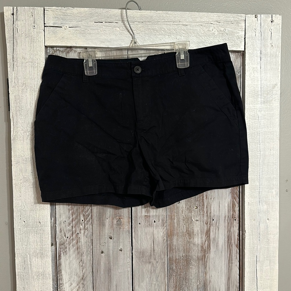 Black Columbia cotton shorts size 12